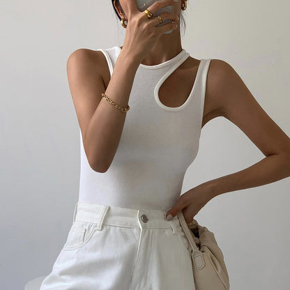 Dam Ribbad Topp | Elegant Asymmetrisk Utskärning i Modern Stil