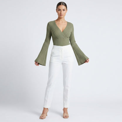 Ribbad Topp Dam – Slim Fit Långärmad Tröja med Flared Ärmar