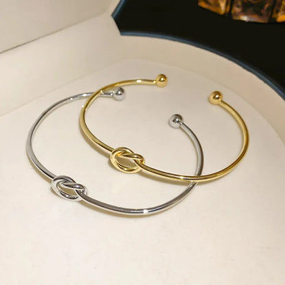 Vintageinspirerat Armband i Rostfritt Stål | Elegant Flätad Design Dam