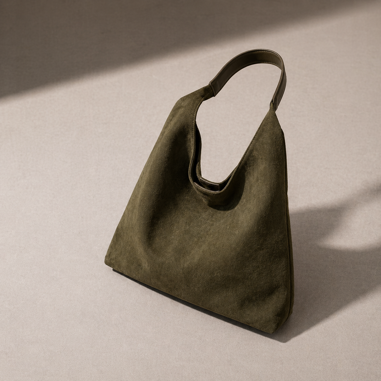 Dam Väska i Mocka Stil – Stor Axelväska med Hög Kapacitet Vintage Design
